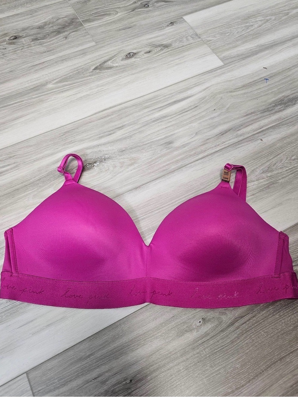 PINK Victoria's Secret Wireless Padded Bra - Bright Fuchsia SZ 34dd